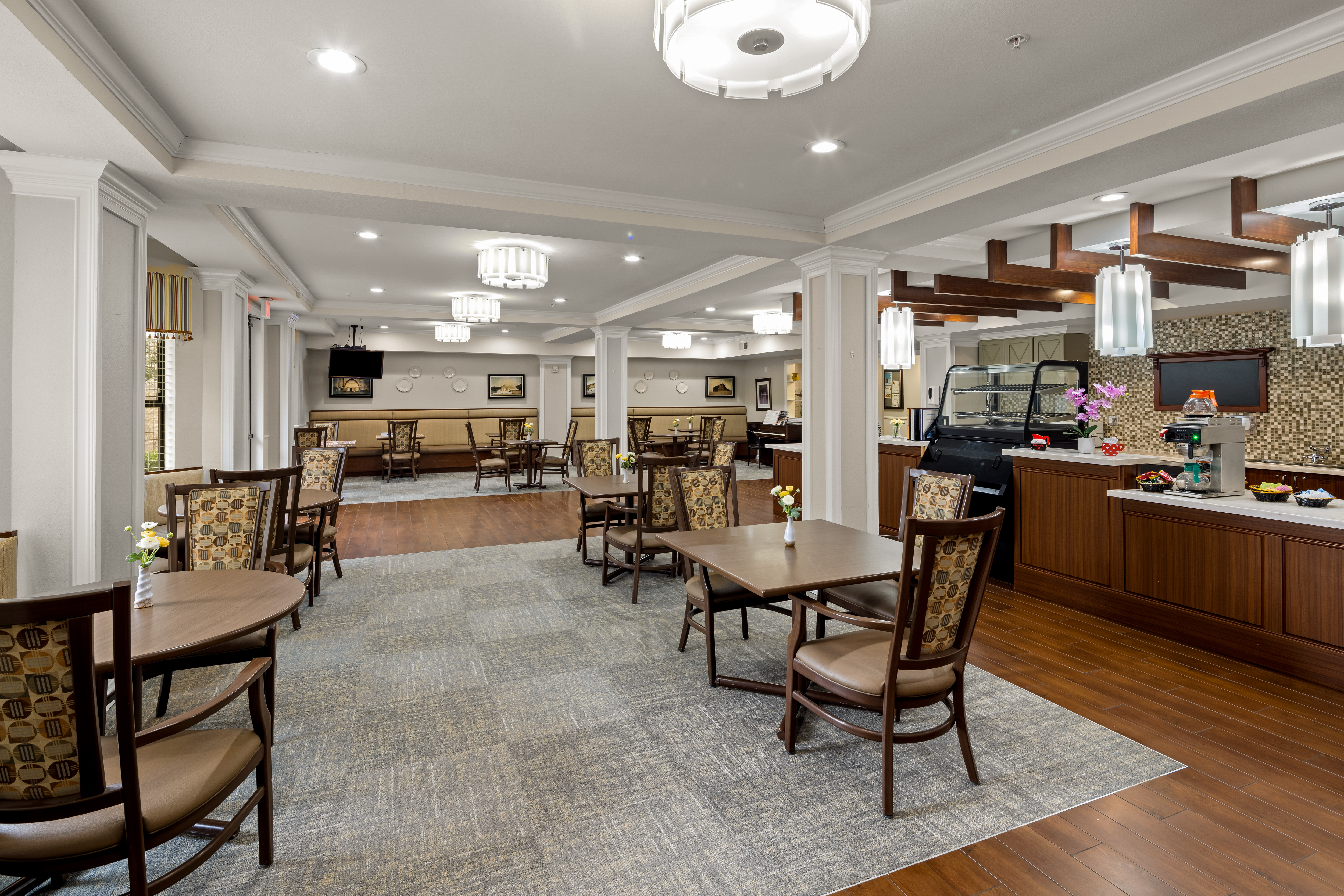Discovery Village Castle Hills Independent Living_48